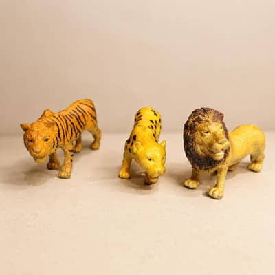 Used Wild Animal Toy Figures Set – Lion, Tiger & Leopard