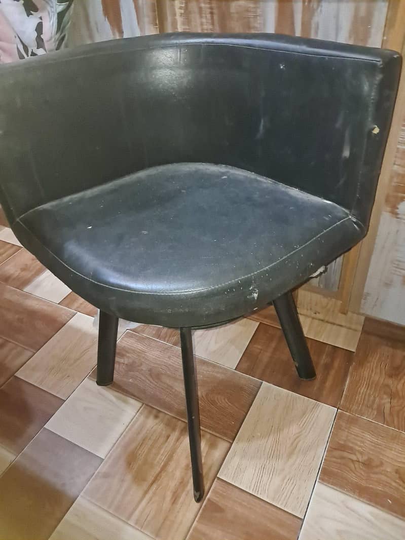 dinning table 4 sitter 0