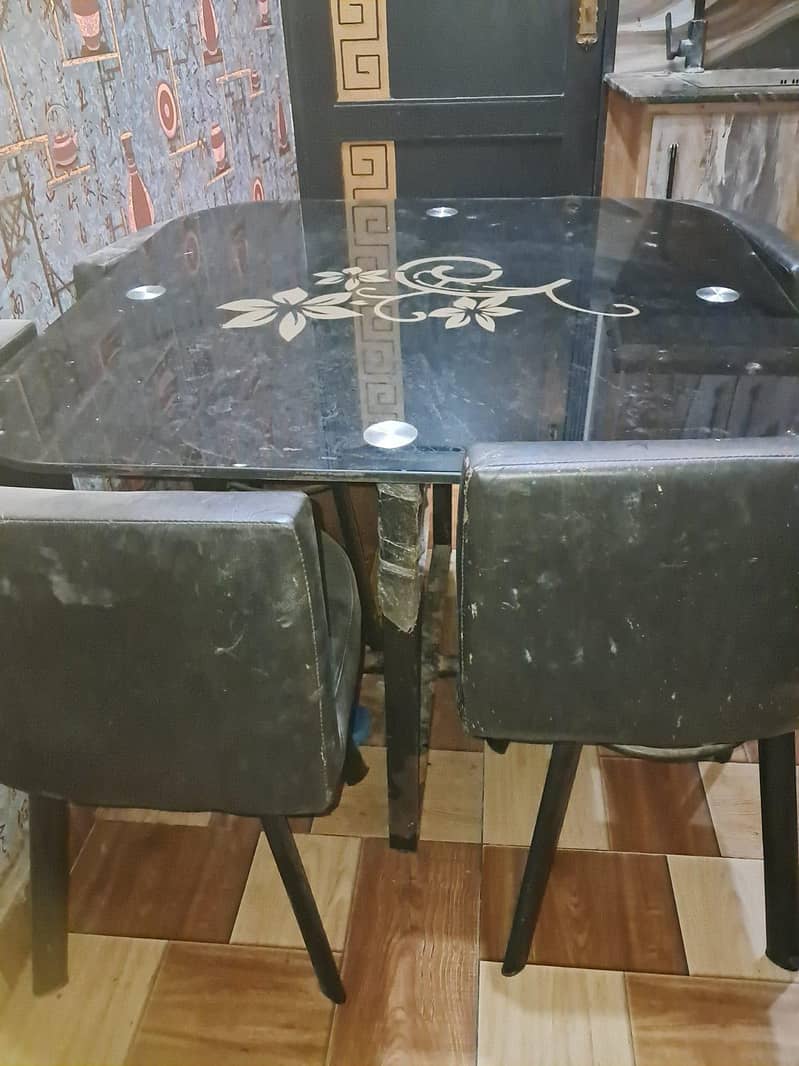 dinning table 4 sitter 1