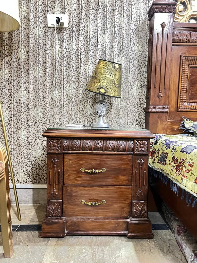 bed set including side table dressing table only 5