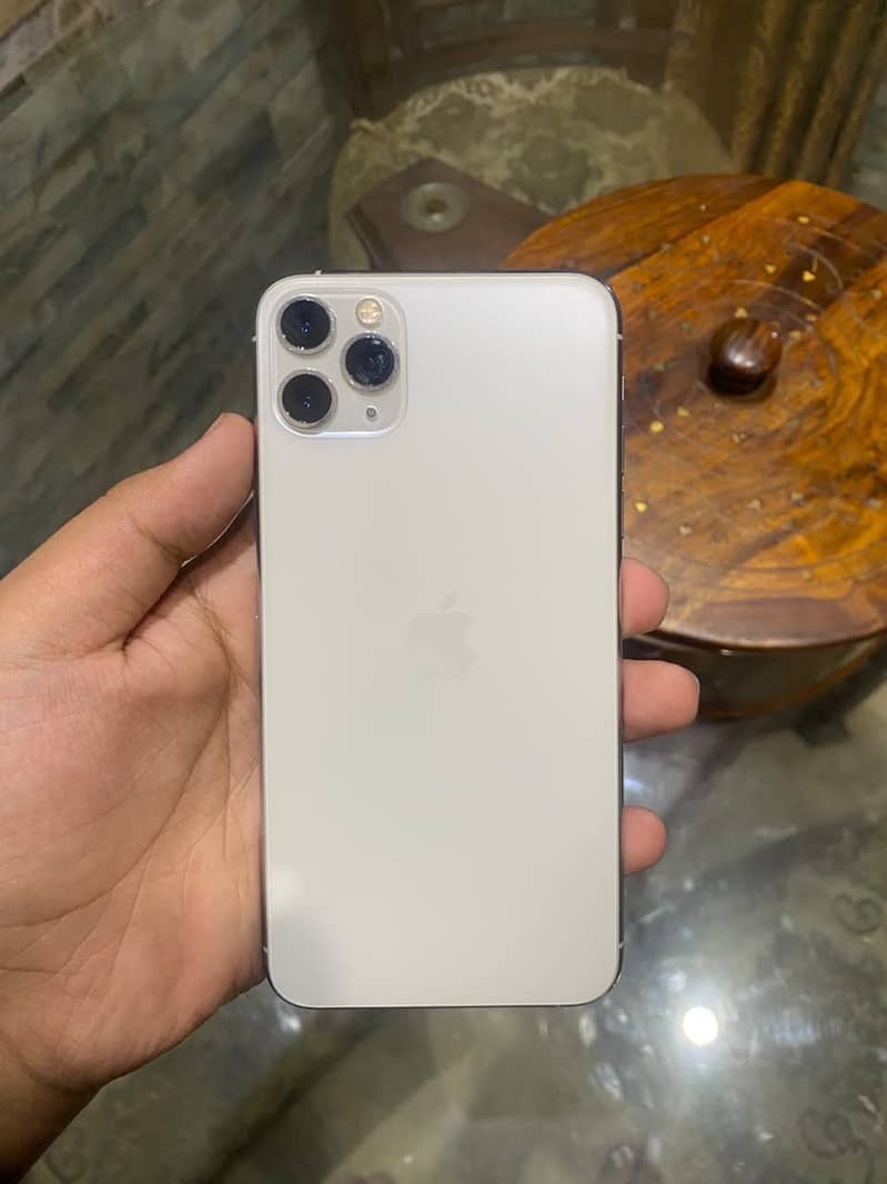 iPhone 11 Pro Max 0