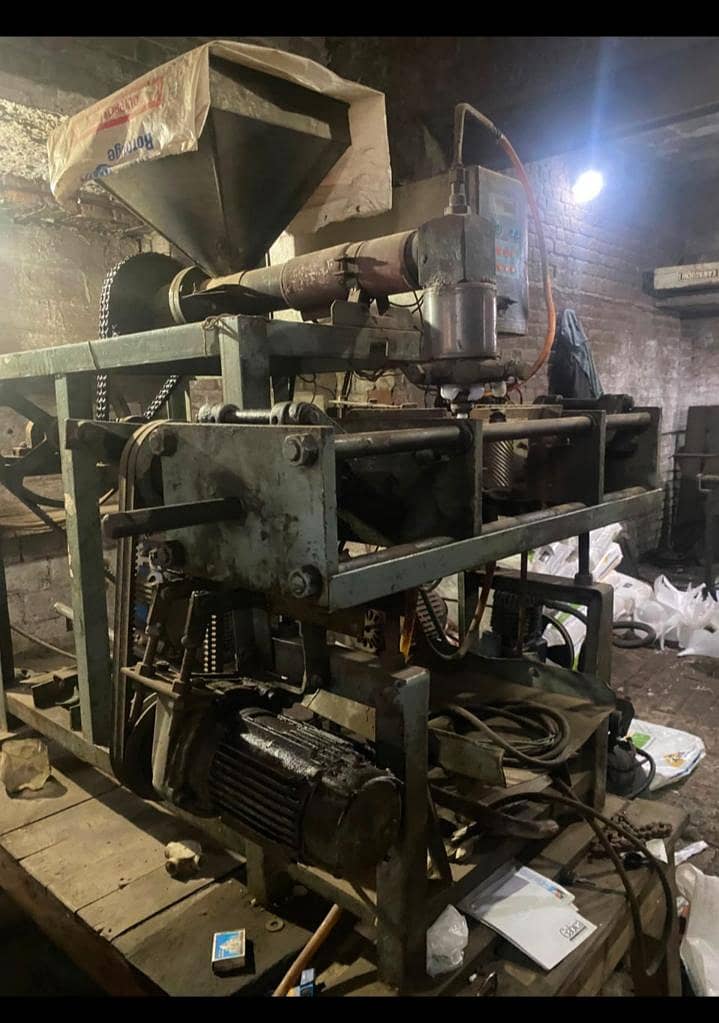 molding machine 3