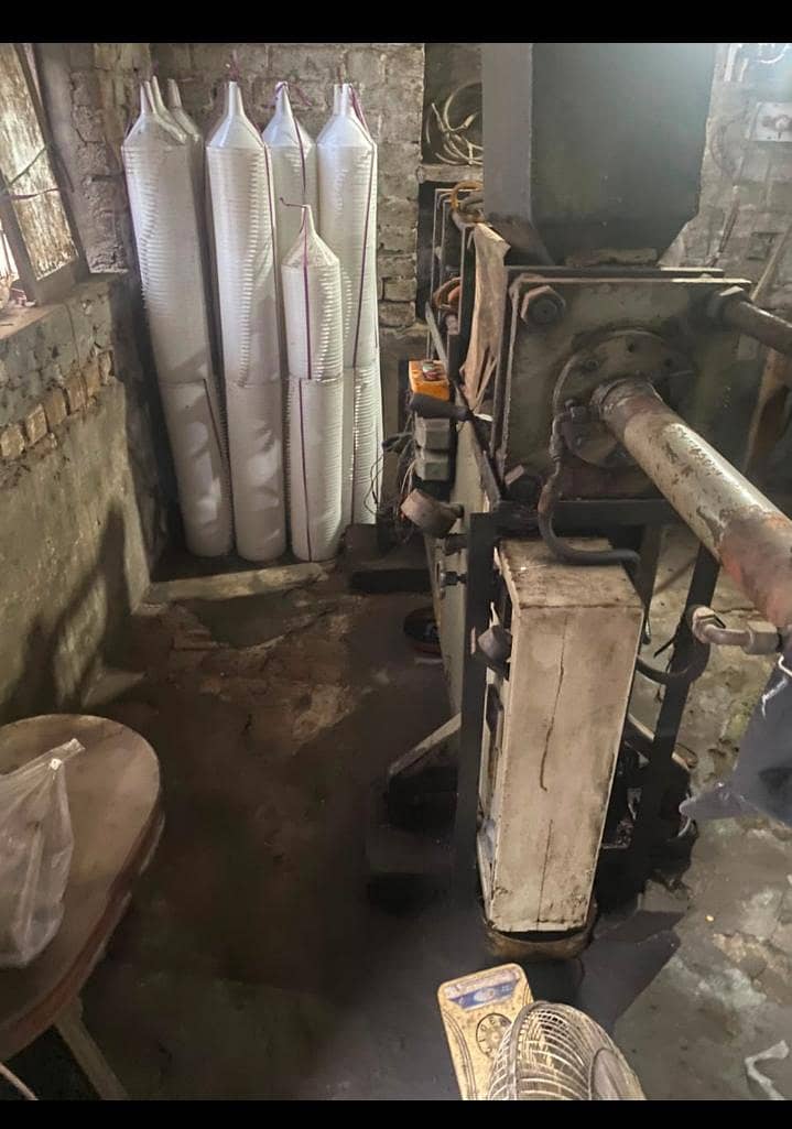 molding machine 13