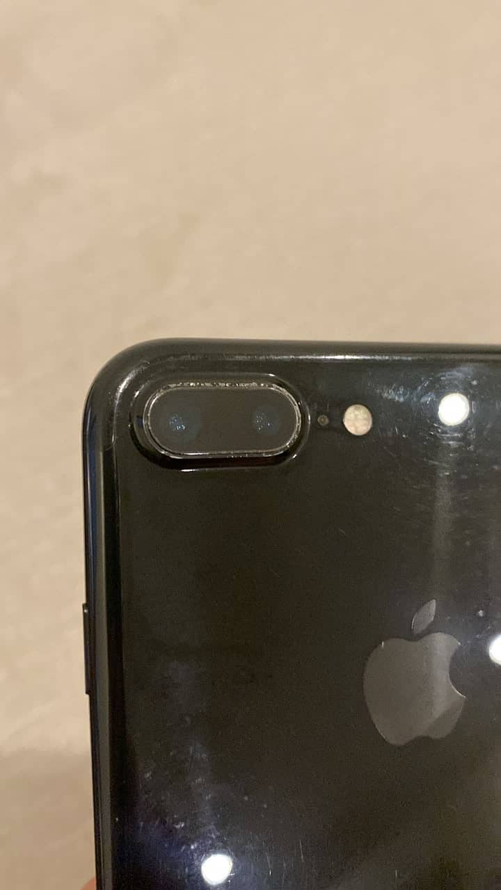 Apple iPhone 7 Plus 1