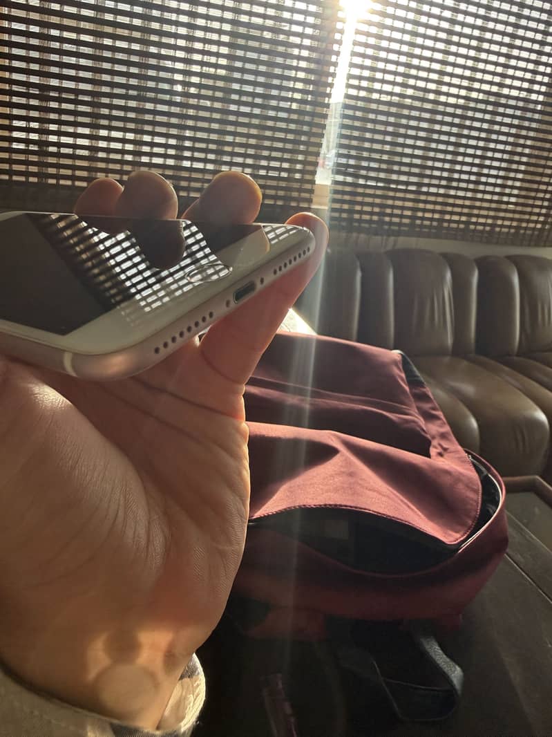Apple iPhone 7 Plus 0