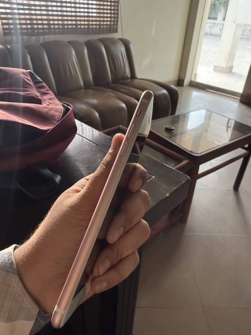 Apple iPhone 7 Plus 3