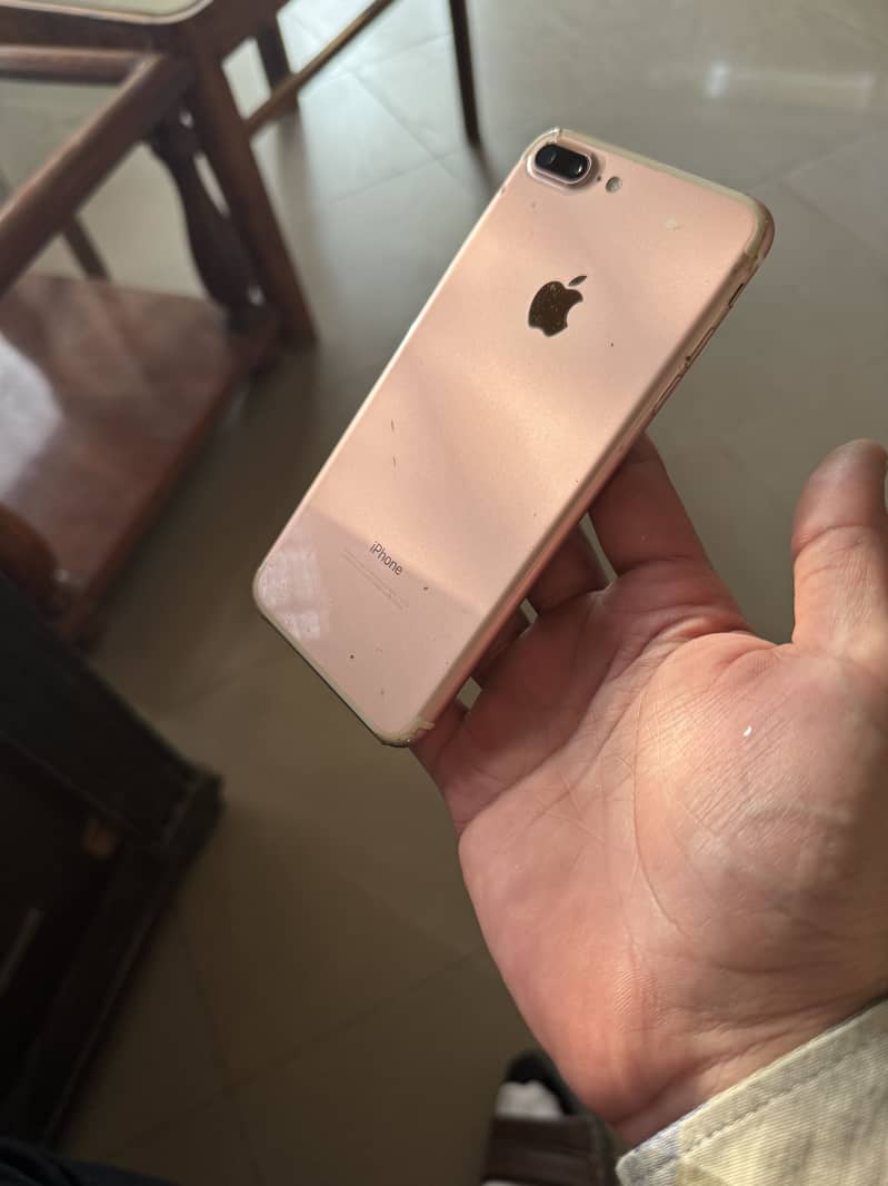 Apple iPhone 7 Plus 4