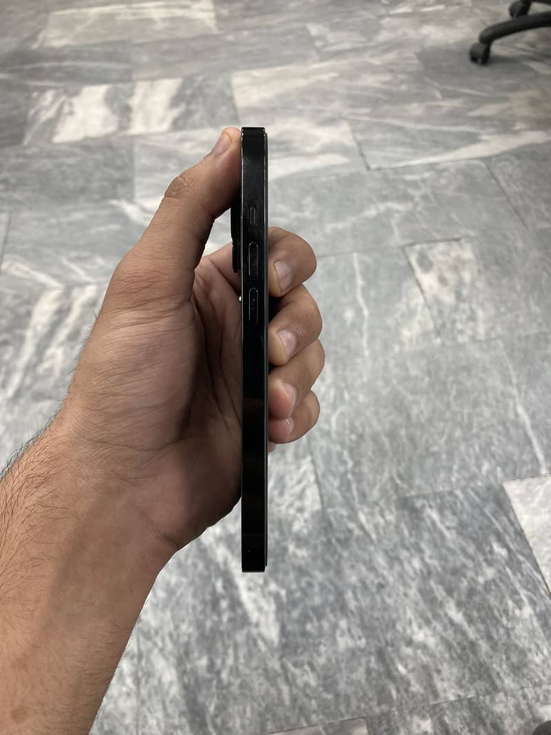 iPhone 14 Pro 5