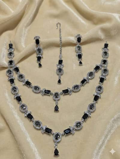 luxury water proof Artificial jewelry for girls & women 