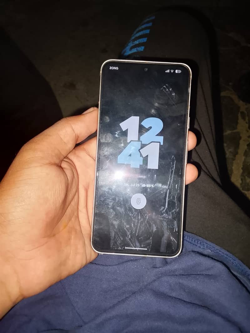 Google Pixel 8 5
