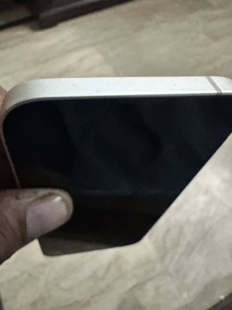 iPhone 13 2