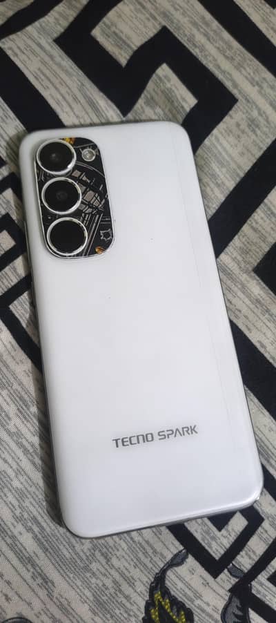 Tecno Spark 40 Pro Plus