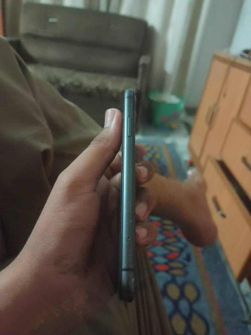 Apple iPhone 11 2