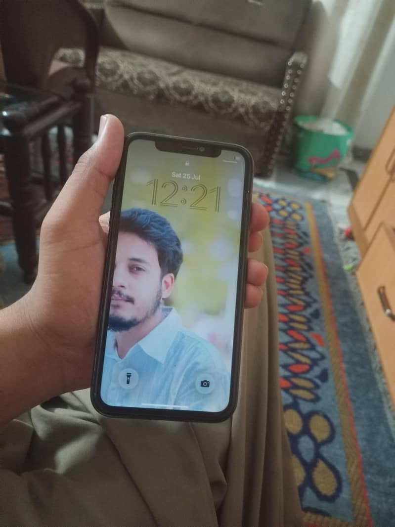 Apple iPhone 11 8