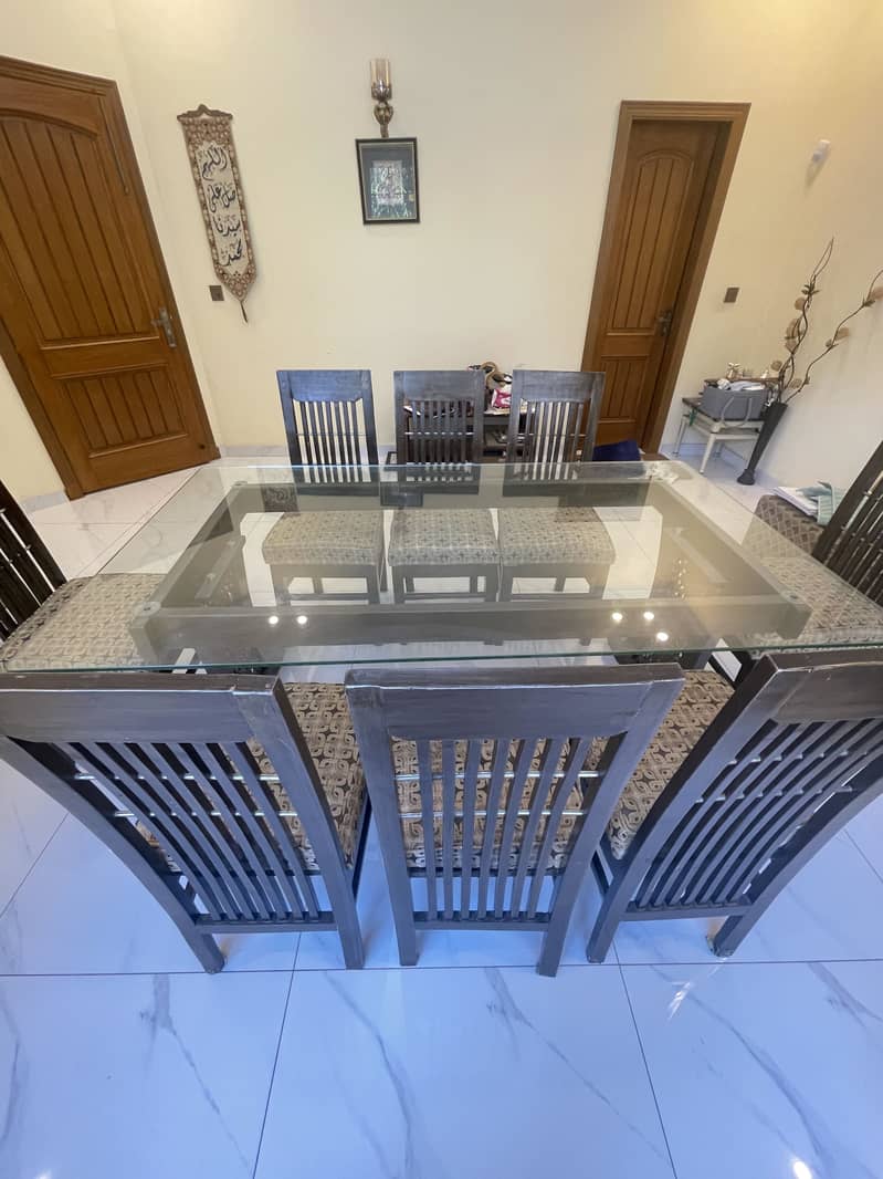 6 Person Dining Table + 2 Extra Chairs 3