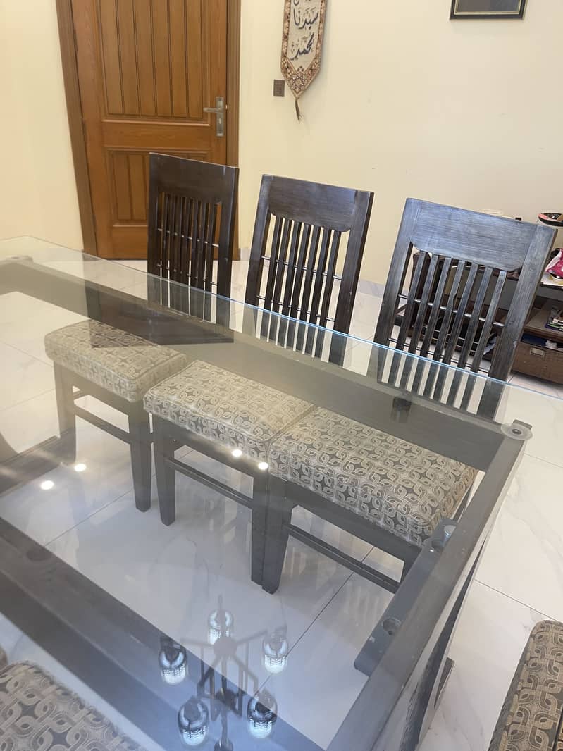 6 Person Dining Table + 2 Extra Chairs 6