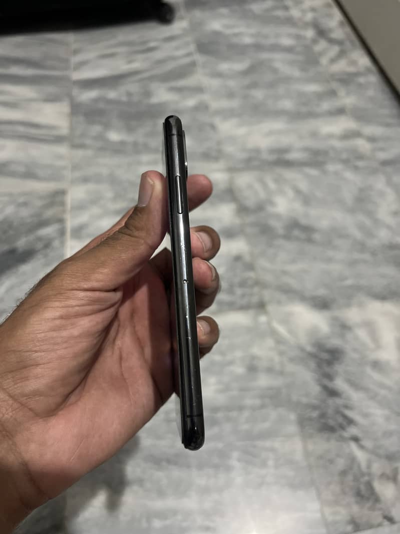 Apple iPhone X 2