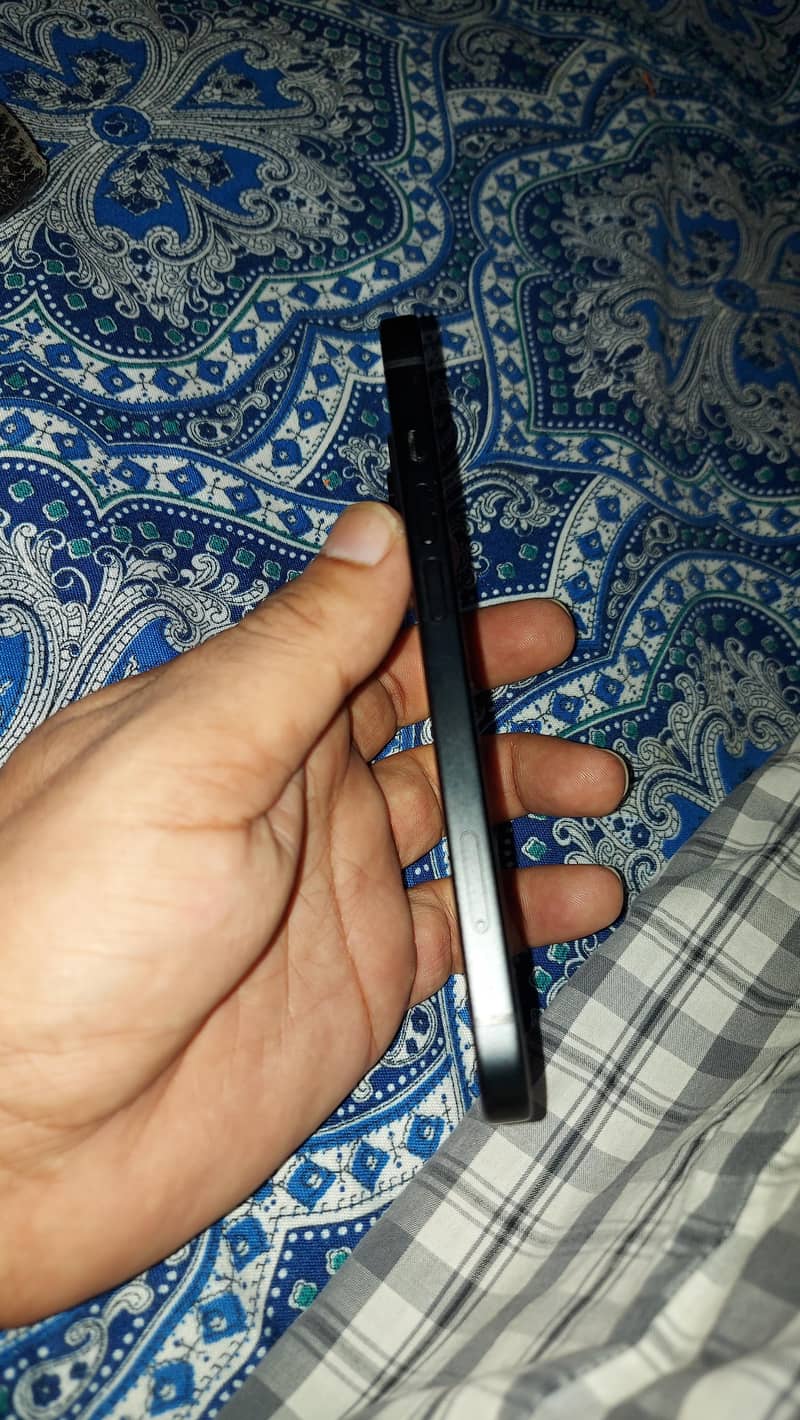 Apple iPhone 15 0