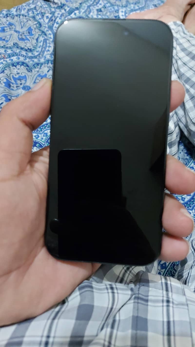 Apple iPhone 15 2