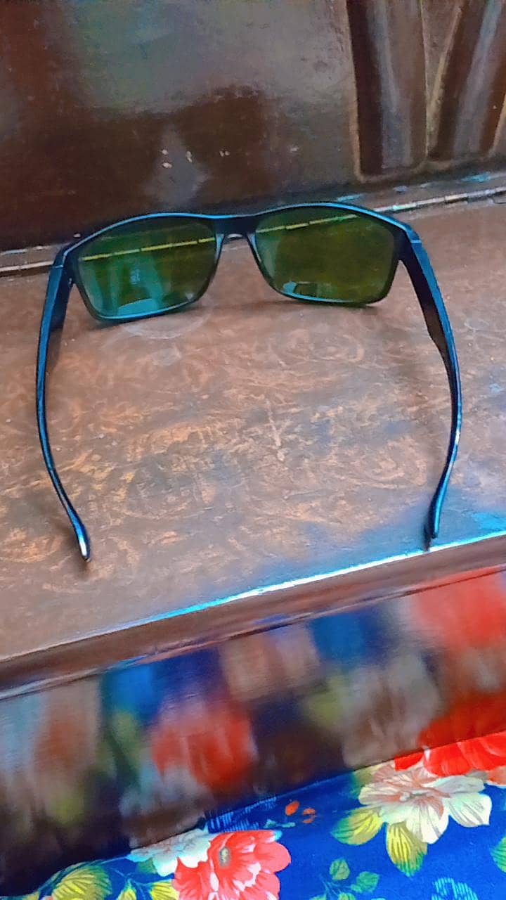 glasses 3