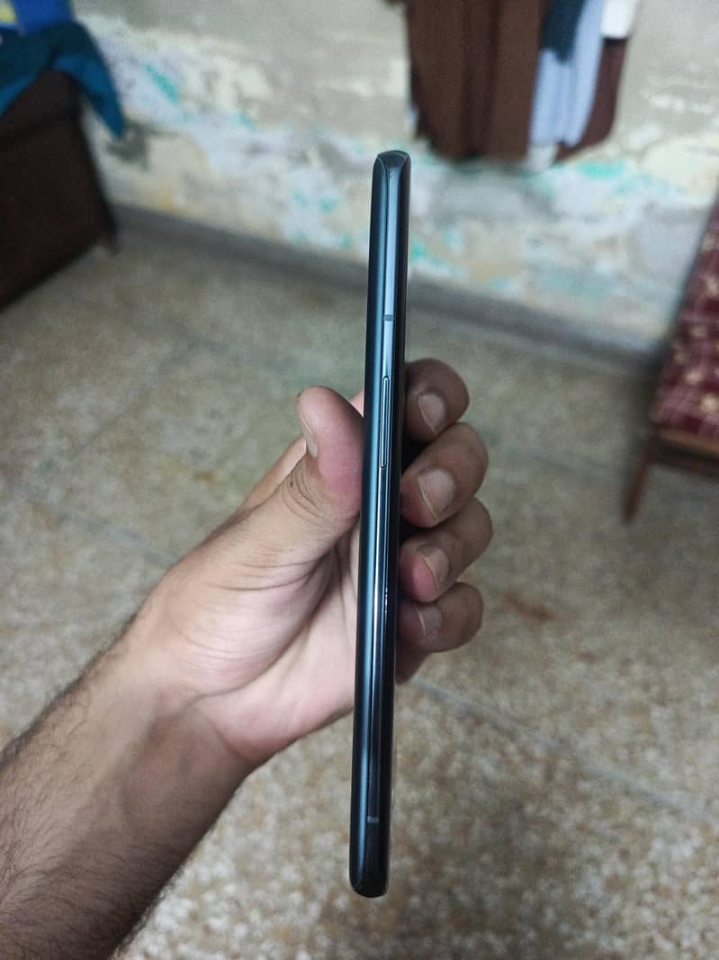 One Plus 9 Pro 4
