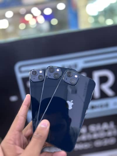 Apple iPhone 13