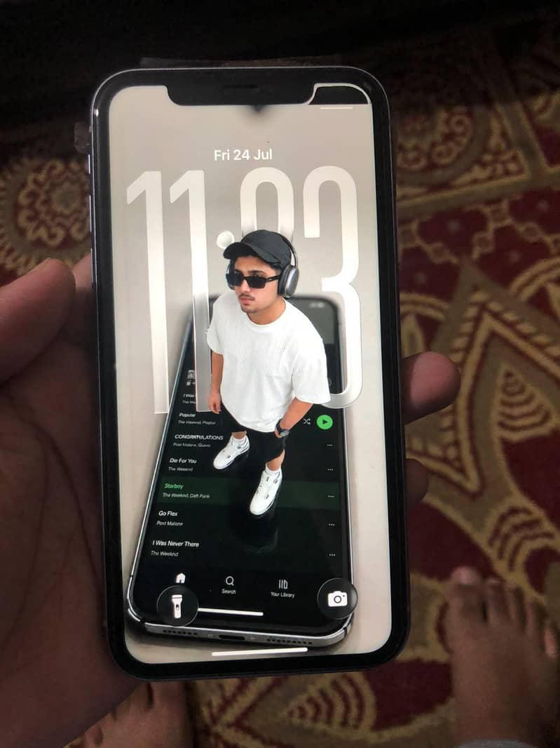Apple iPhone 11 4