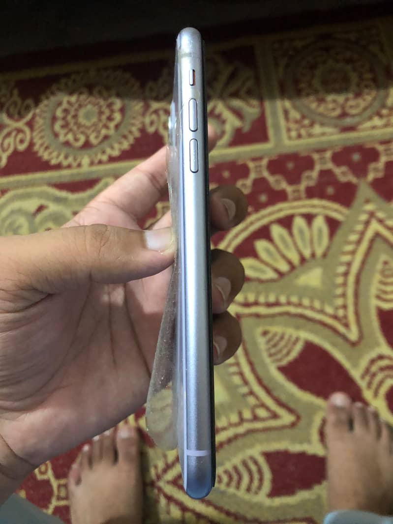 Apple iPhone 11 10