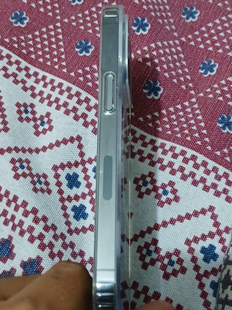 Apple iPhone 13 Pro 8