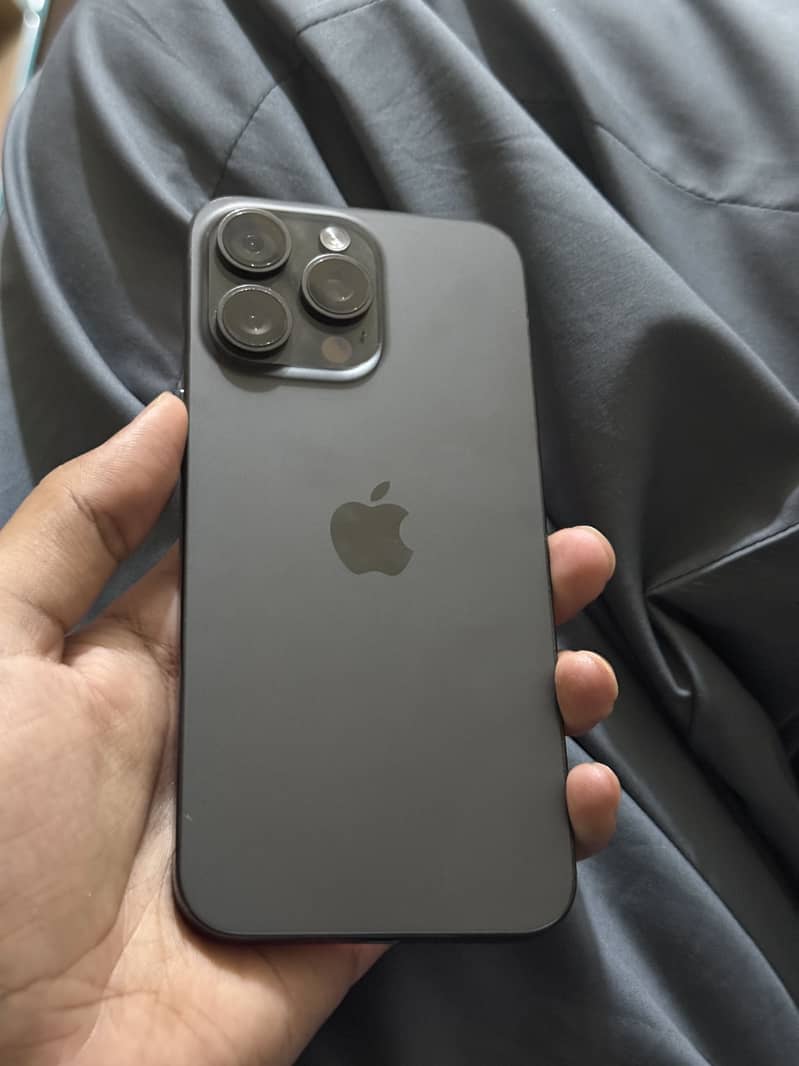 iPhone 15 pro max 1