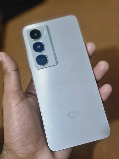 Itel City 100
