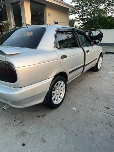 Suzuki Baleno JXL  2005