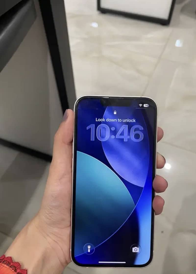 Apple iPhone 13 2