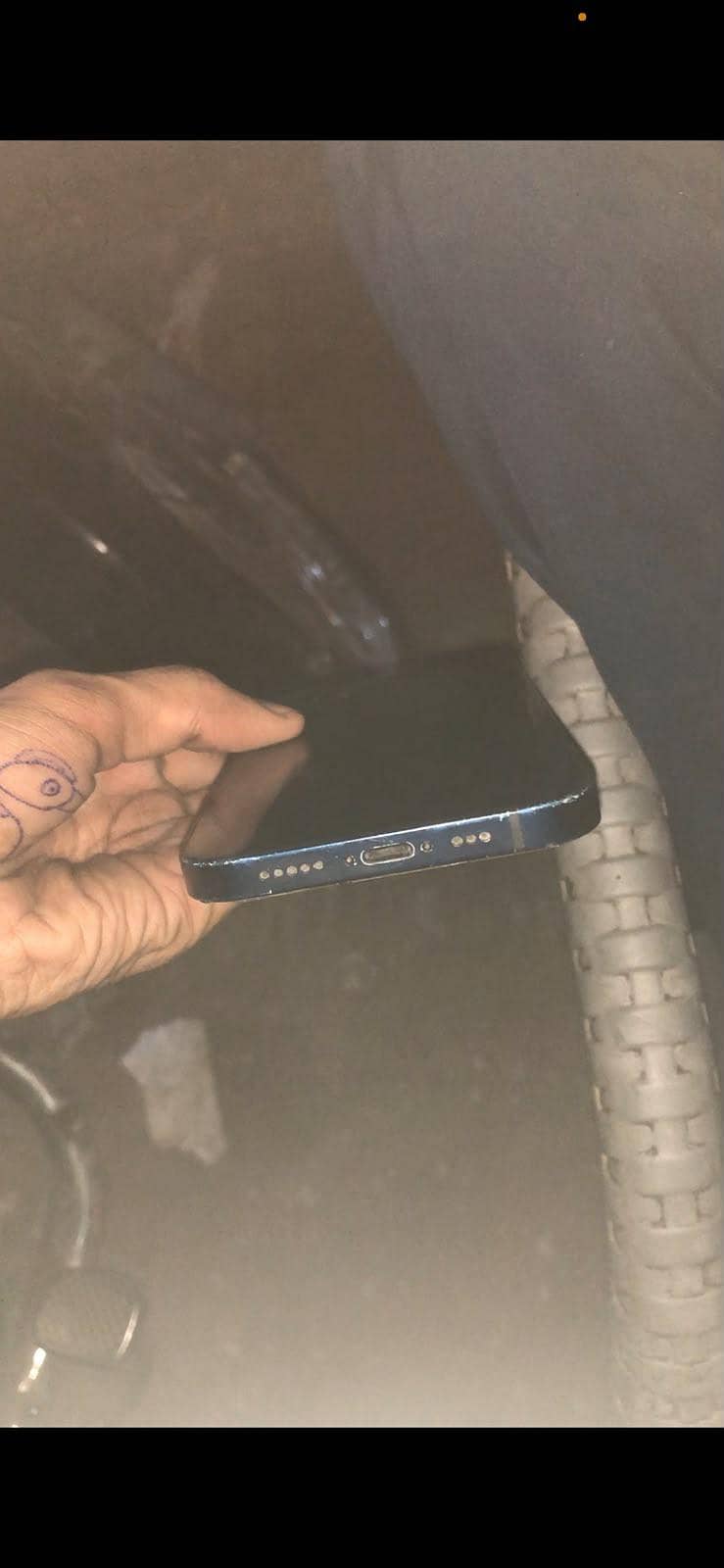Apple iPhone 12 1