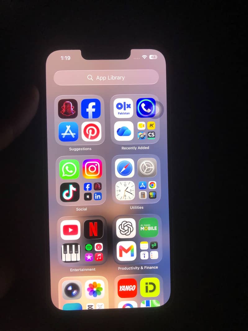 Apple iPhone 13 2
