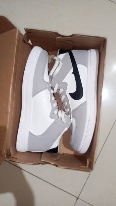NIKE JORDANDS replica(size 44/9 only)