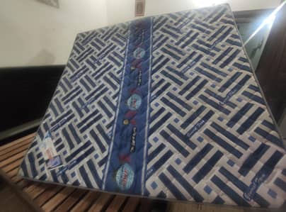 Double Bed Mattress – Excellent Condition