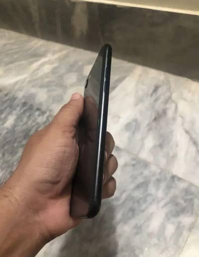 Apple iPhone SE