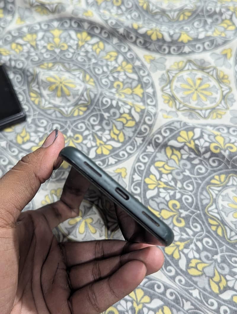 Google Pixel 5a 3