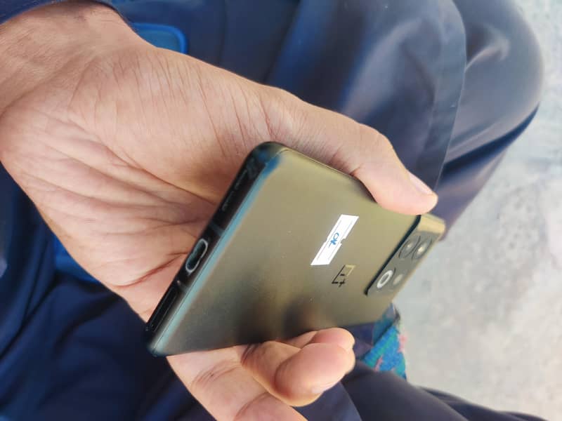 One Plus 10 Pro 5