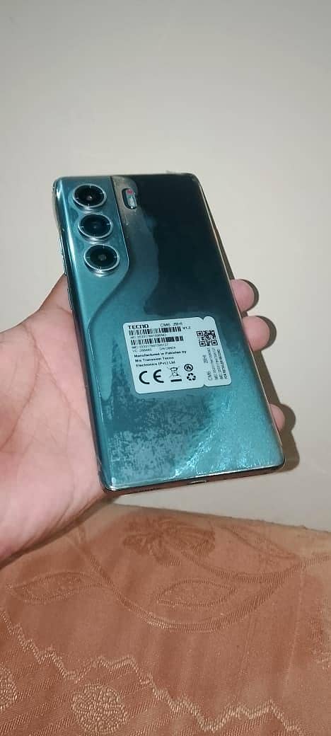 Tecno CAMON 40 Pro 0