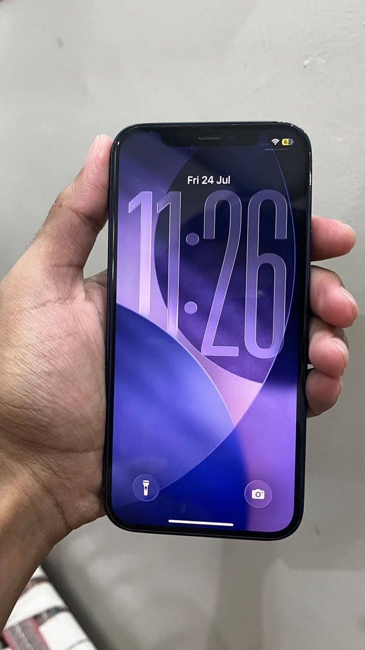 Apple iPhone 12 1