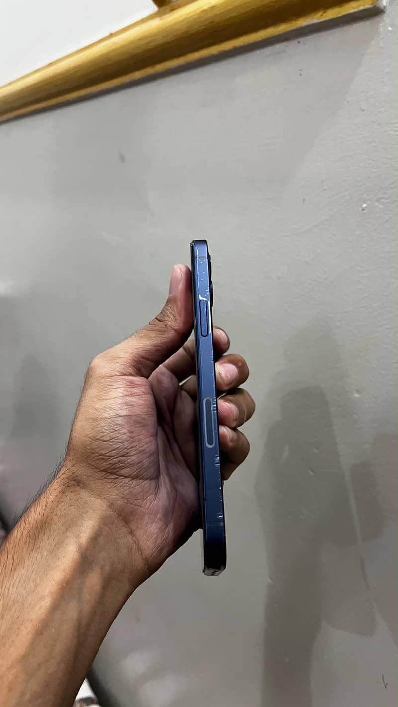 Apple iPhone 12 5