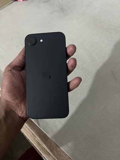 Apple iPhone 16e