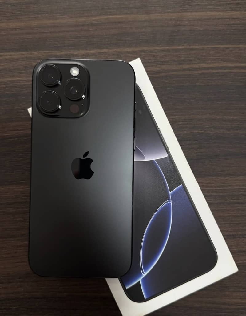 Iphone 16 pro max 3