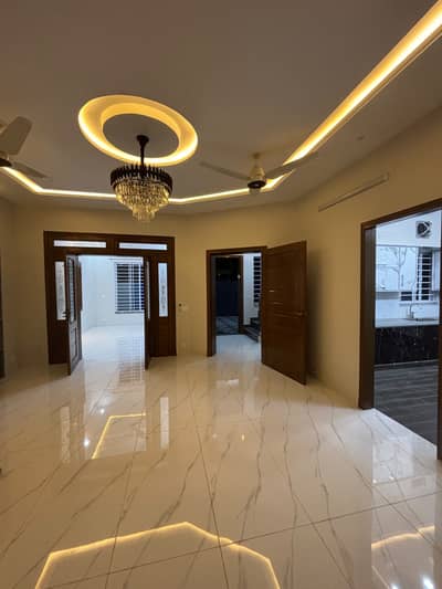 07 Marla (30x60) Prime Location Full House For Rent In G13 Islamabad