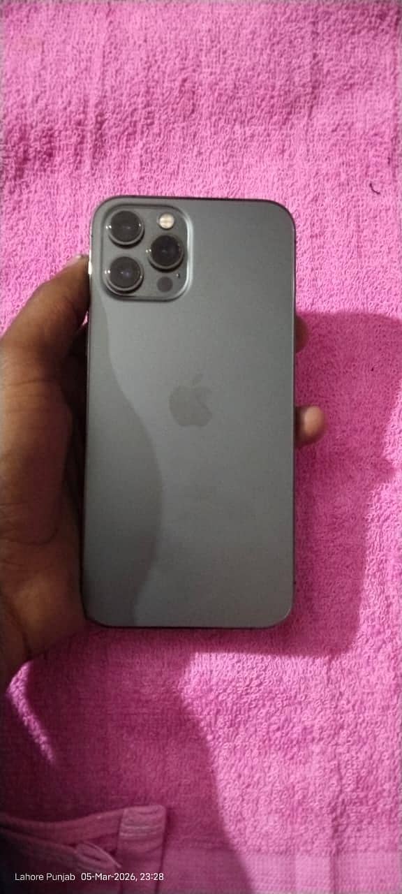 iphone 12 pro max 2