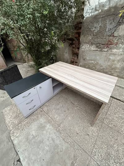 Executive L-Shape Office Table / Study Desk with Side Drawer Unit