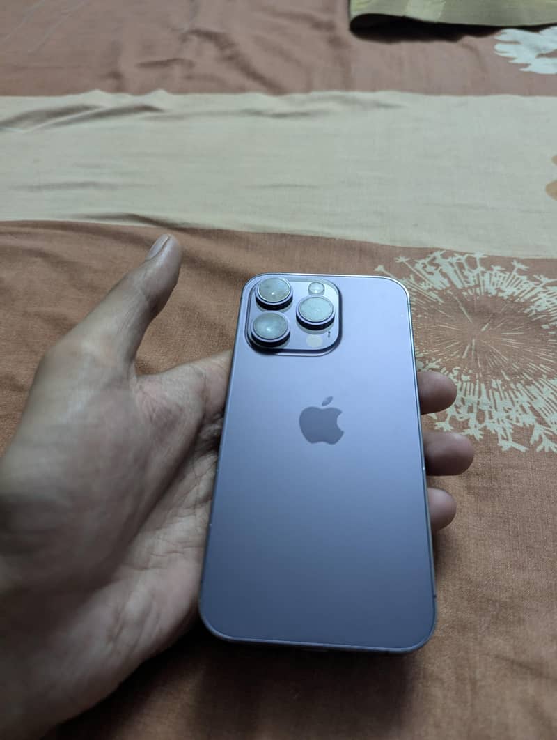 Apple iPhone 14 Pro 0