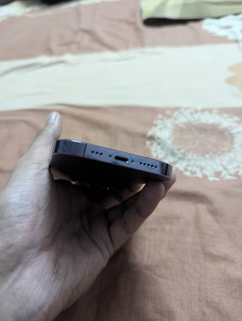 Apple iPhone 14 Pro 2